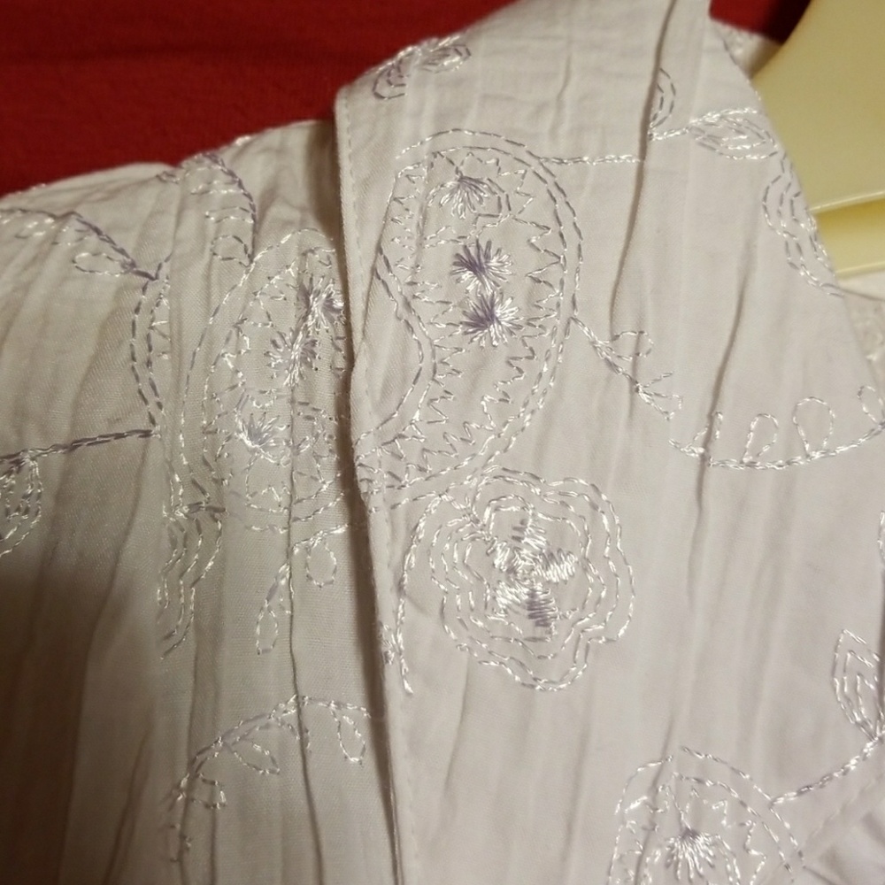 Embroidered button down blouse. - Picture 3 of 3